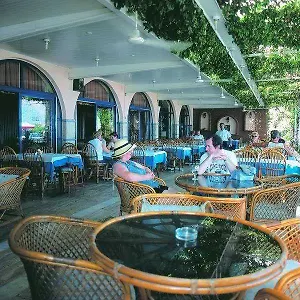 karadeniz-hotel.aegeanhotels.net/