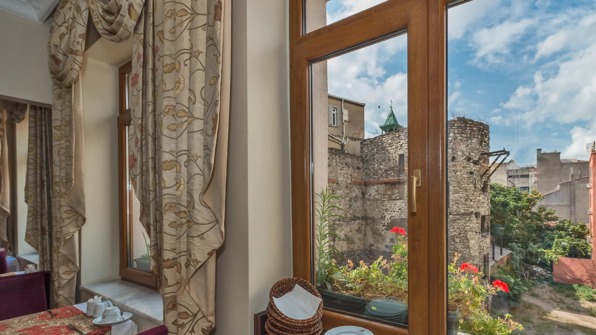 Galatower Hotel Istanbul